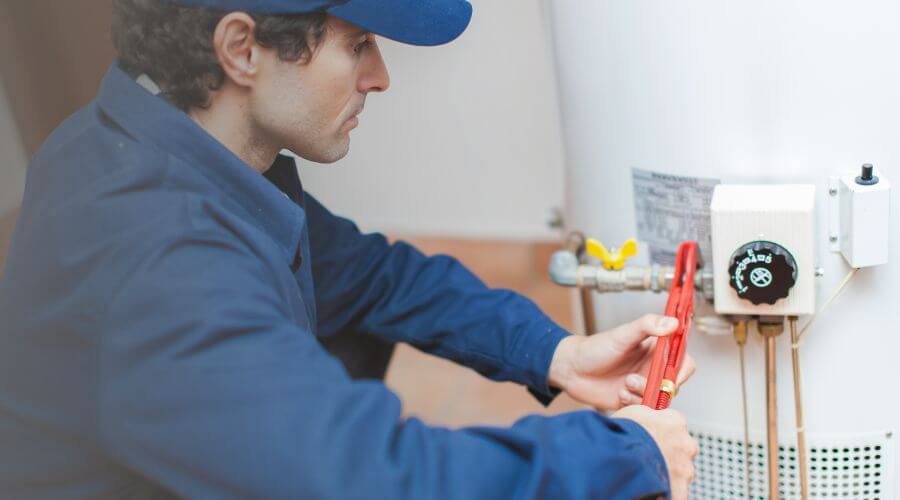 Professional water heater repair in Hidalgo, IL